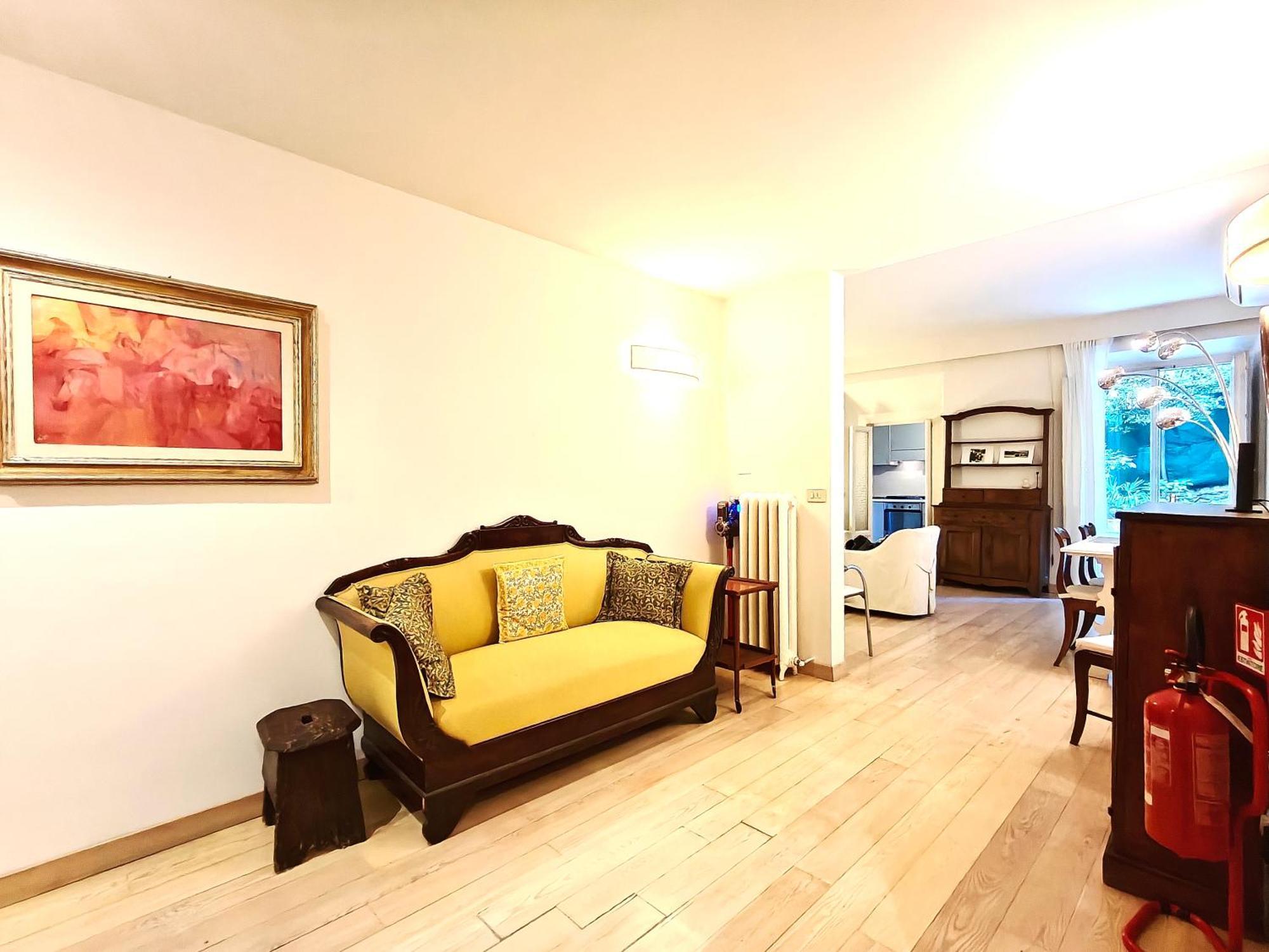 Mazzini Charming Getaway With Courtyard Apartamento Florencia