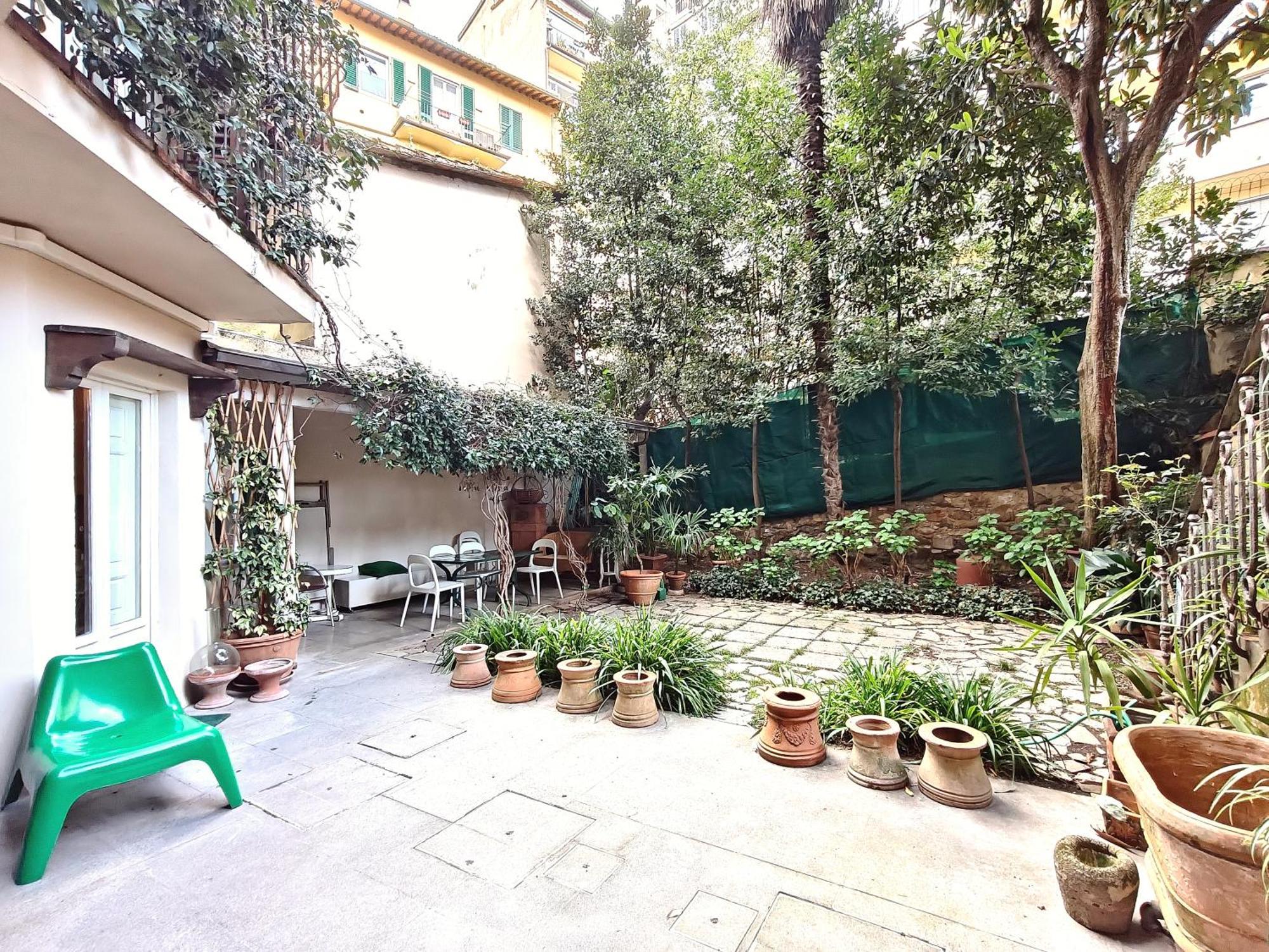 Apartamento Mazzini Charming Getaway With Courtyard *